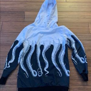 Women’s sweatshirt